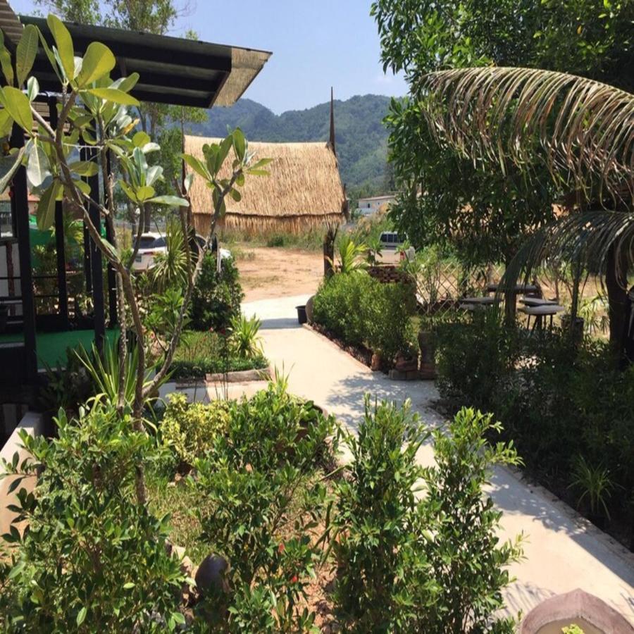 Oyo 503 Phuket Numnoi Hotel Bang Tao Beach  Buitenkant foto