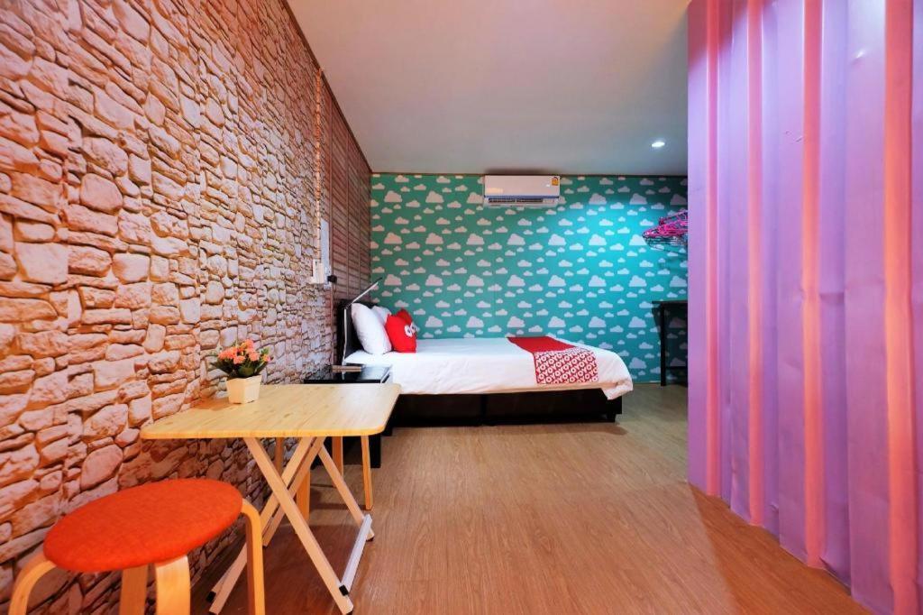 Oyo 503 Phuket Numnoi Hotel Bang Tao Beach  Buitenkant foto